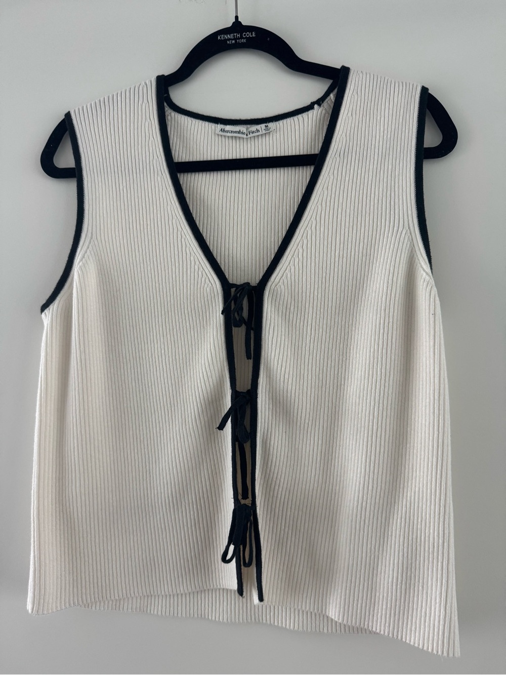 Abercrombie & Fitch knit tie front tank